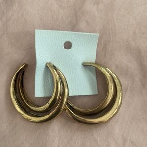 Another pair! NWT FREE PEOPLE GOLD
DOUBLER INTERTWINED HOOP
EARRINGS NEW!